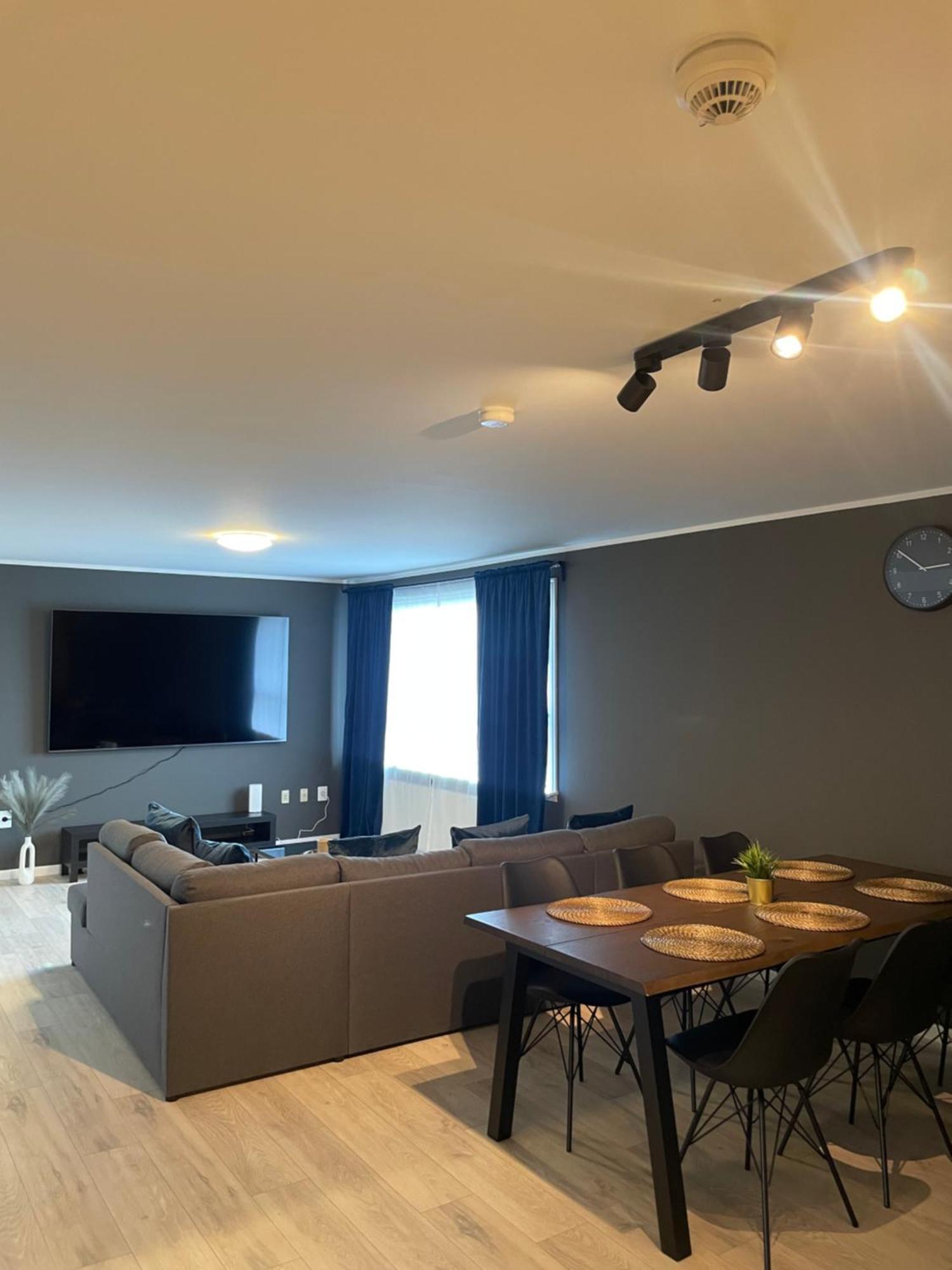 Iq Apartments 2 Keflavik Luaran gambar